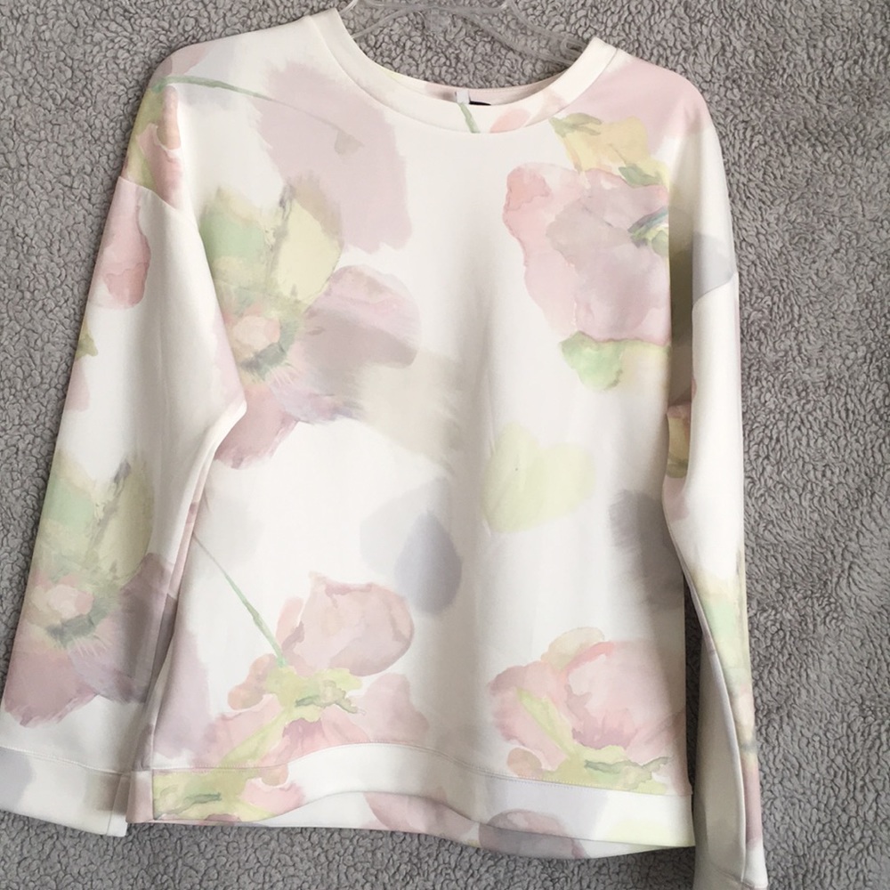 Flowery sweater